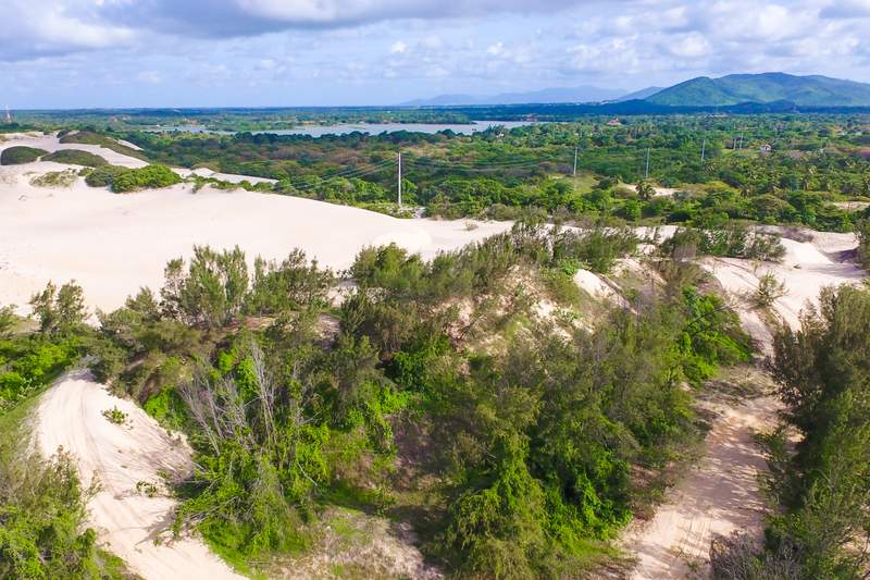 Costa anacé: dunas de Caucaia en el Litoral Oeste — Ceará, Brasil