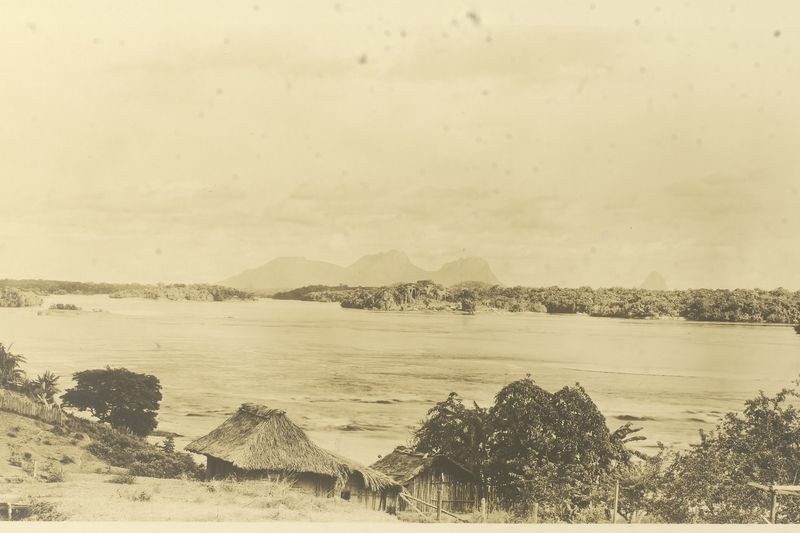 Paisaje hupda: selva del Alto Río Negro y Serra do Curicuriari — Amazonas, Brasil