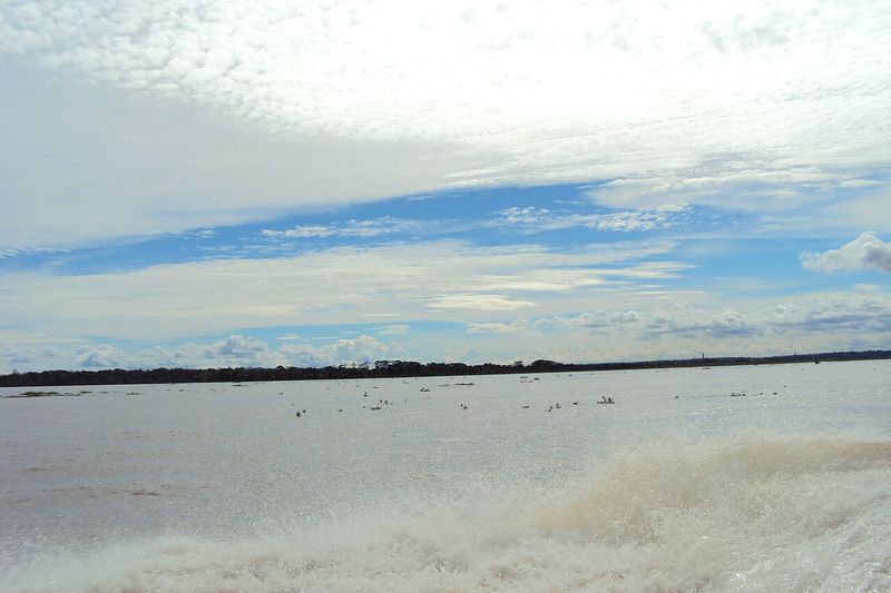 Rio Purus en Lábrea — territorio del pueblo Jarawara entre los ríos Juruá y Purus