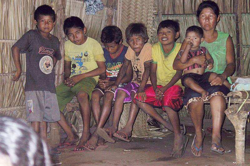 Krikati: niños Apinajé del tronco Timbira en Tocantinópolis — Tocantins, Brasil