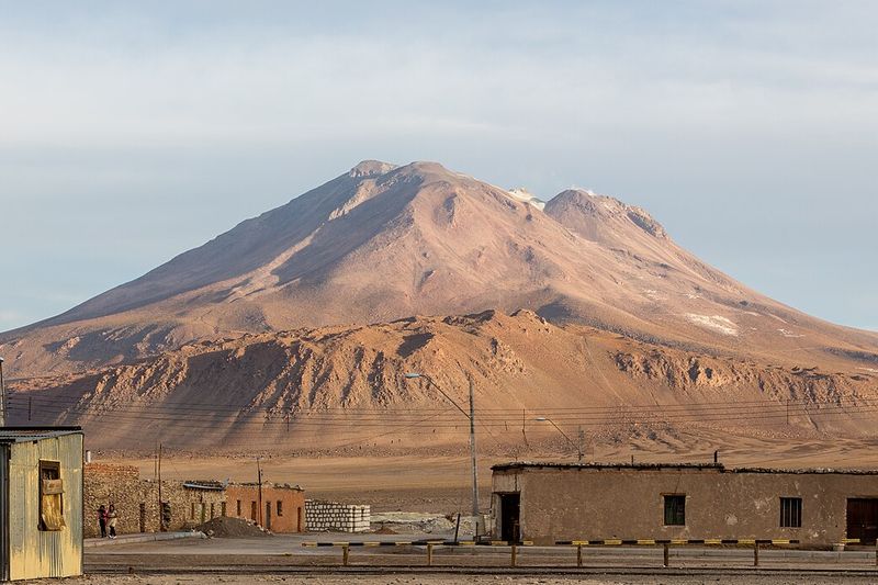 Comunidad de Ollagüe o pastoreo de llamas en el Loa — pueblo Quechua de Chile