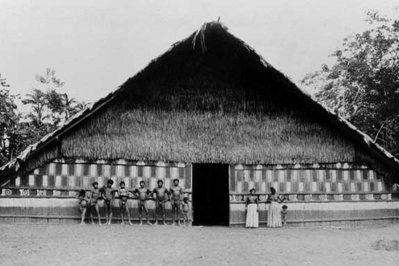 Maloca tradicional Tukano de planta circular